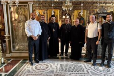 Un obispo ortodoxo y un obispo católico peregrinan juntos al Monte Athos, Grecia