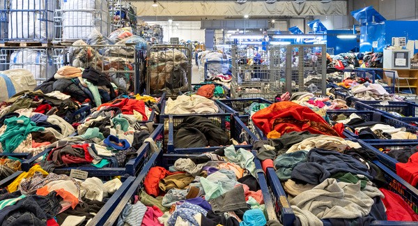 CEPES reclama una transición ordenda para preservar la infraestructura de recogida y reutilización del textil en España