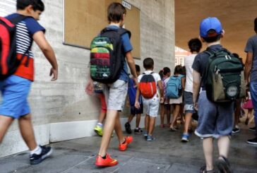 Vuelta al cole: más dispositivos electrónicos (52%) que libros (30%) o ropa (18%) en la campaña online