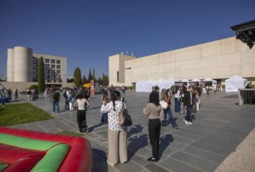 La jornada de voluntariado The Tantaka Day reúne a 600 personas y recauda 8.965 euros para el programa de atención a “familias sin red”