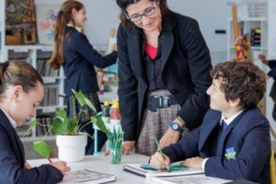 Leer para pensar y escribir para hablar: cómo construir una cultura del pensamiento en el colegio