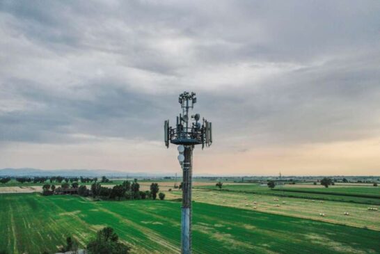 Miles de hogares rurales siguen sin acceso a una conexión de calidad por falta de rentabilidad para las grandes operadoras
