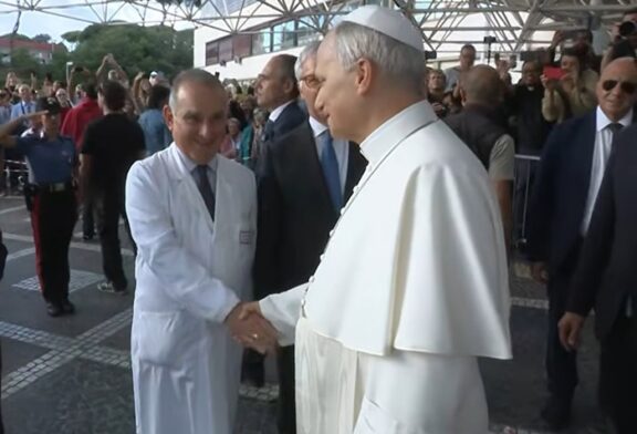 León XIV ya está en el Vaticano. Mañana el Ángelus desde la ventana de su estudio